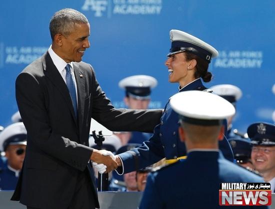 حضور در مراسم فارغ التحصیلی آکادمی هوایی آمریکا و سقوط یک اف 16 مقابل چشمان اوباما